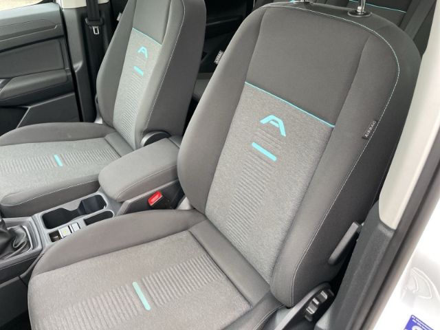 Fahrzeugabbildung Ford Tourneo Grand Connect 2.0 EcoBlue Active AWD 7-S