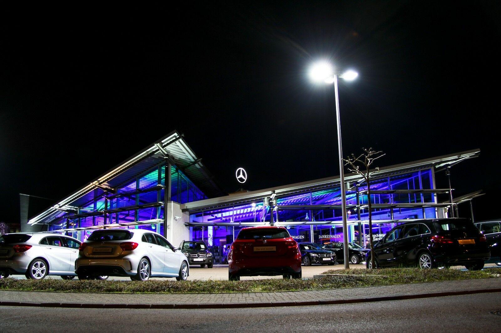 showroom-image-top