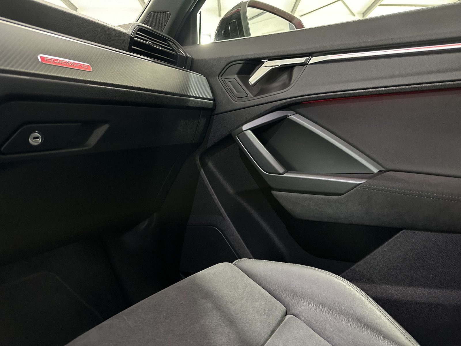 Fahrzeugabbildung Audi RS Q3 Sportback quatt/Matrix/RS-AbGas/Pano/RFK/
