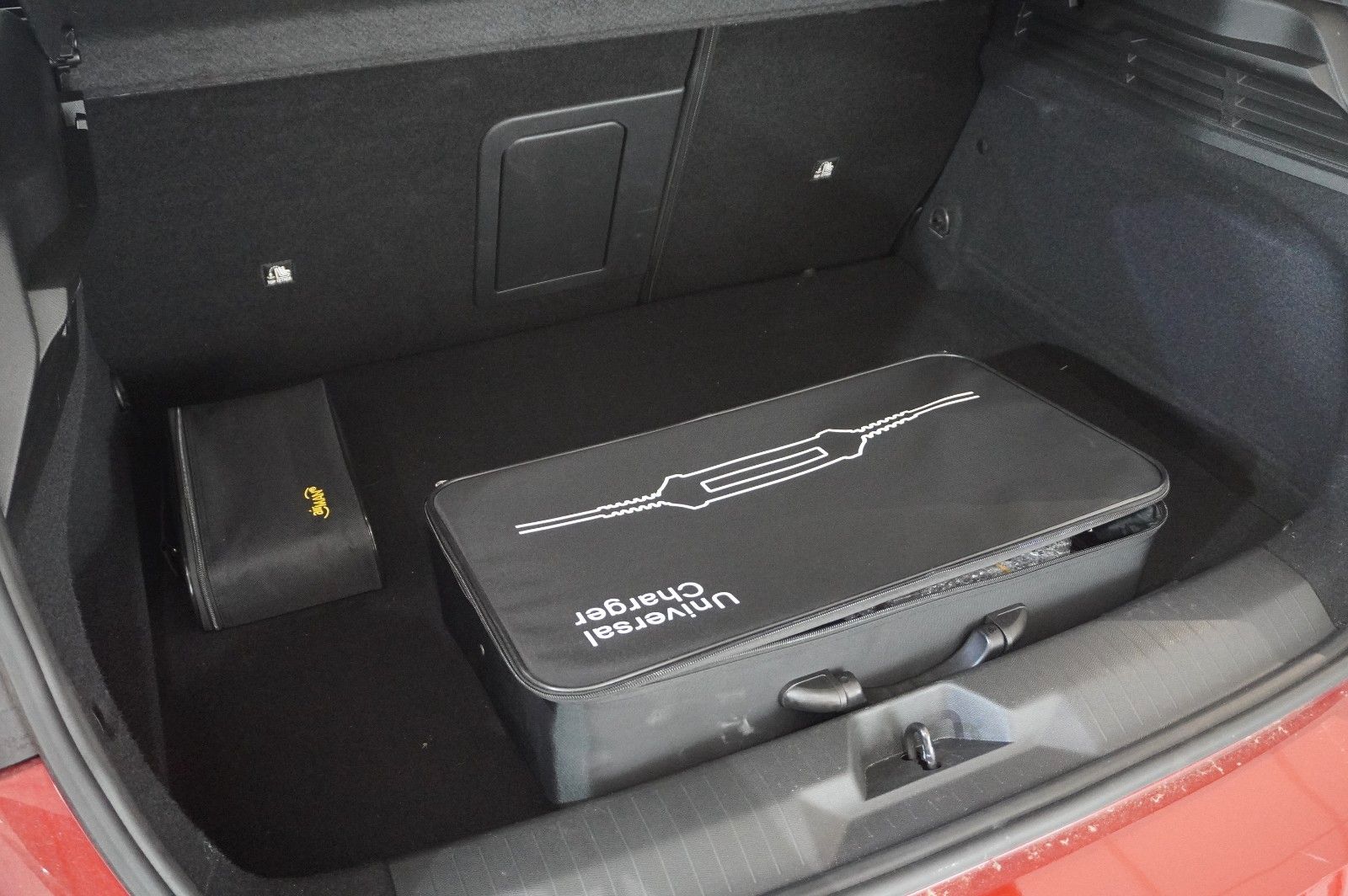 Fahrzeugabbildung Opel Astra L Lim. 1.6 HYBRID ELEGANCE NAVI/LED/KAMERA