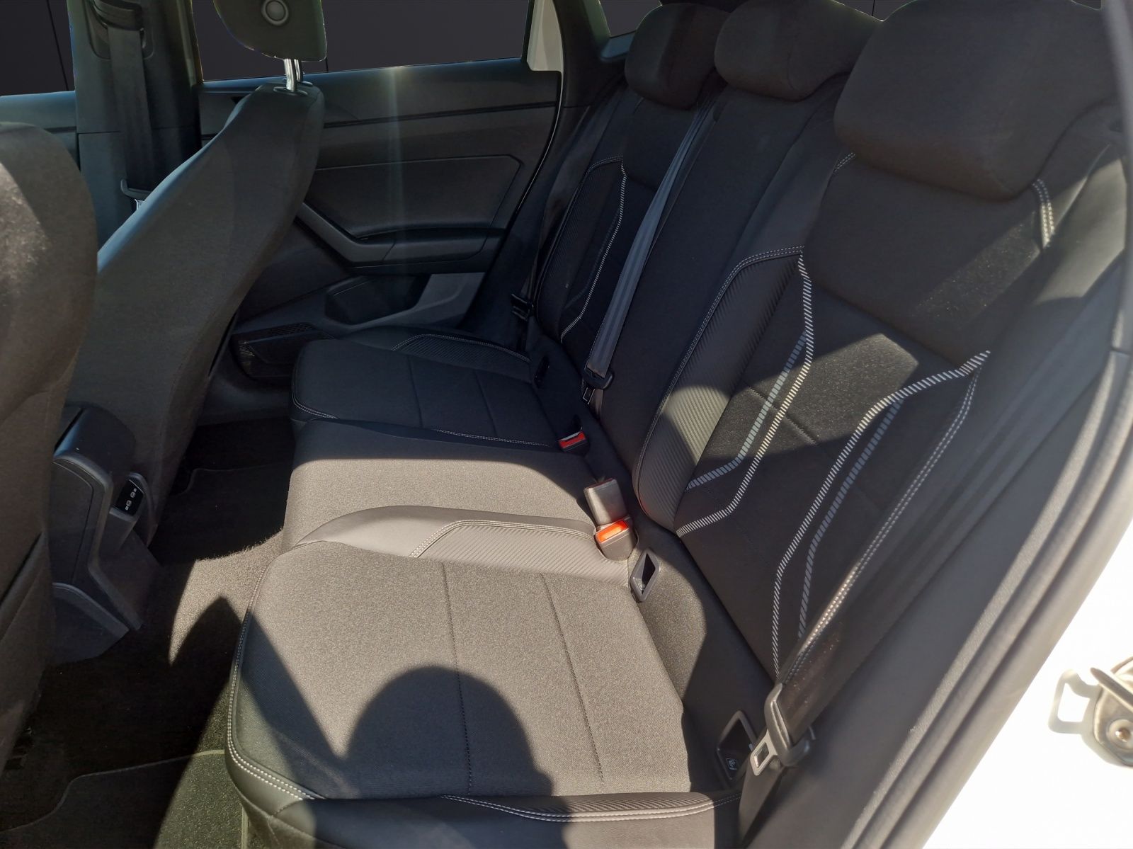 Fahrzeugabbildung Volkswagen Polo Highline TSI, LED ACC SHZ NAVI PDC
