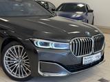 BMW 750ixD/HUD/Laser/MassagStz/360°/SofCl/Panor/Harm - gebrauchte BMW 750 aus dem Jahr 2020