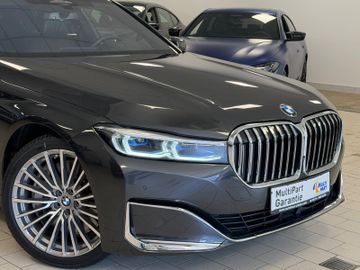 BMW 750 - 4