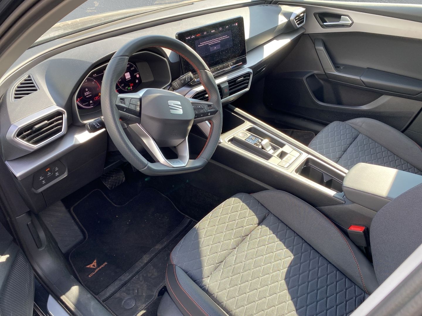 Fahrzeugabbildung SEAT Leon Sportstourer FR 2.0 TDI EU6d Navi Digitales