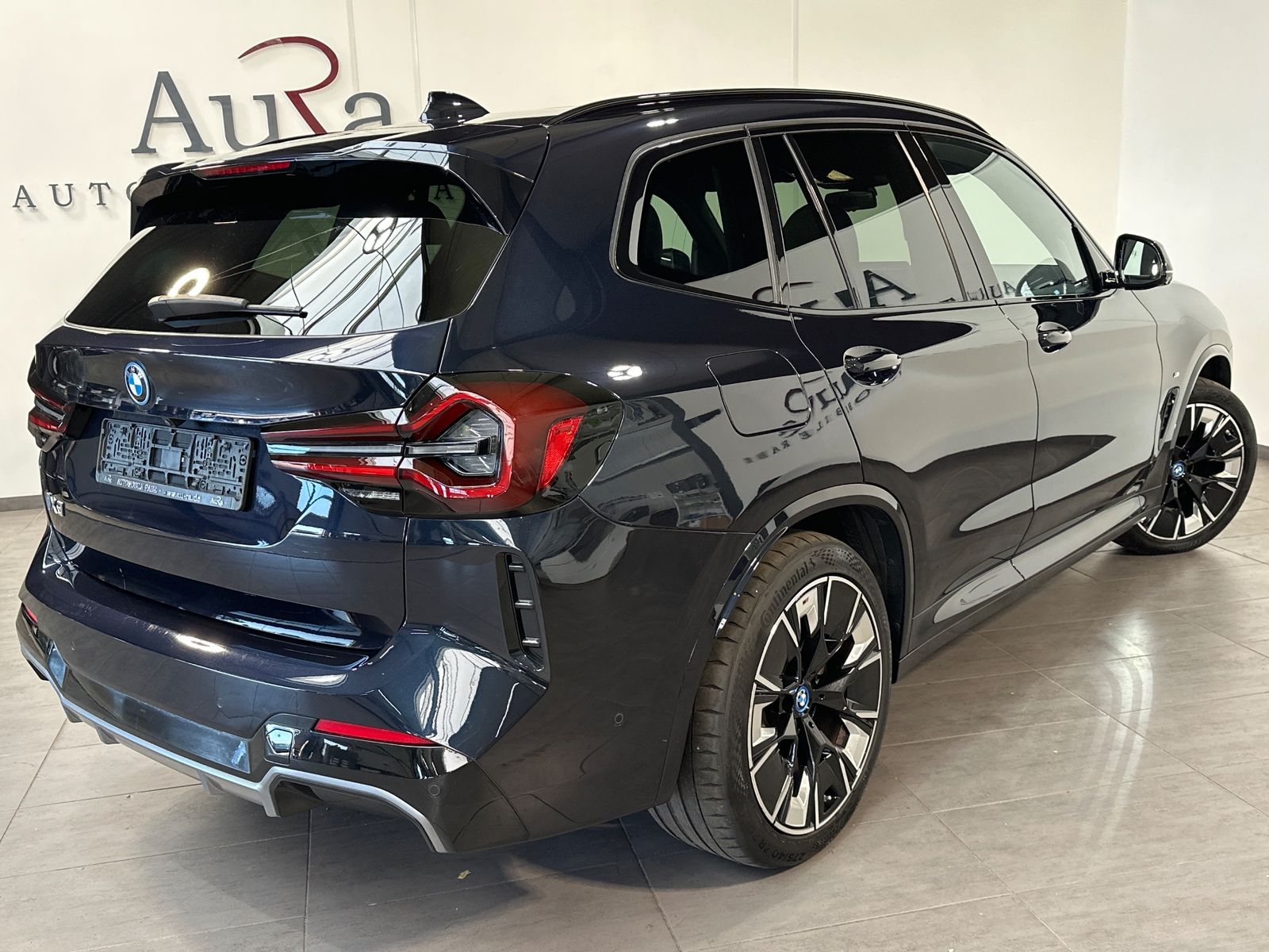 Fahrzeugabbildung BMW iX3 Impressive M Sport NAV+LED+PANO+AHK+HUD+360°