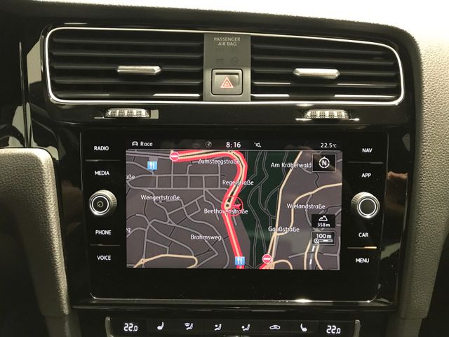 Volkswagen Golf VII R 2.0 TSI 4M DSG ACC KAM LED NAV PAN