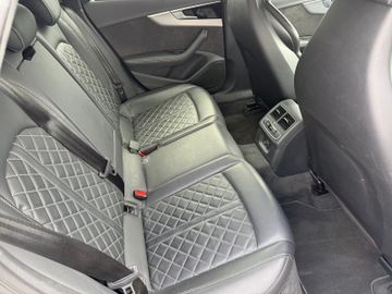 Audi A4 40 TDI quattro edition one+AHK+Matrix+HeadUp+