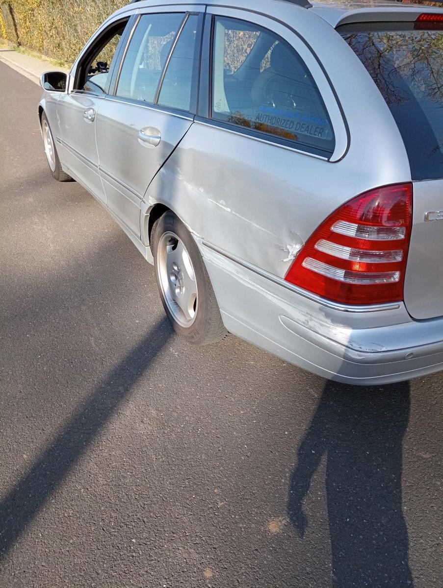 Mercedes-Benz C220 2006 — photo 8