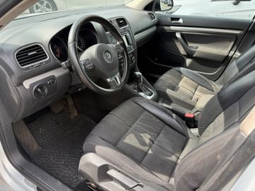 Volkswagen Golf - 6