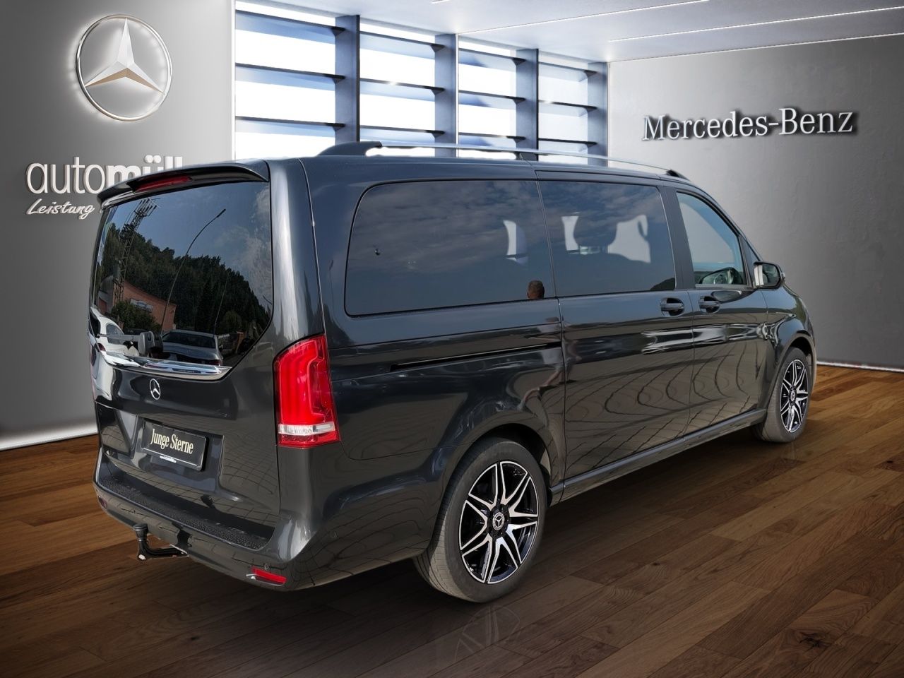Fahrzeugabbildung Mercedes-Benz V 300 d 4M EDITION Lang AMG+NIGHT+AHK+LANG+DISTR