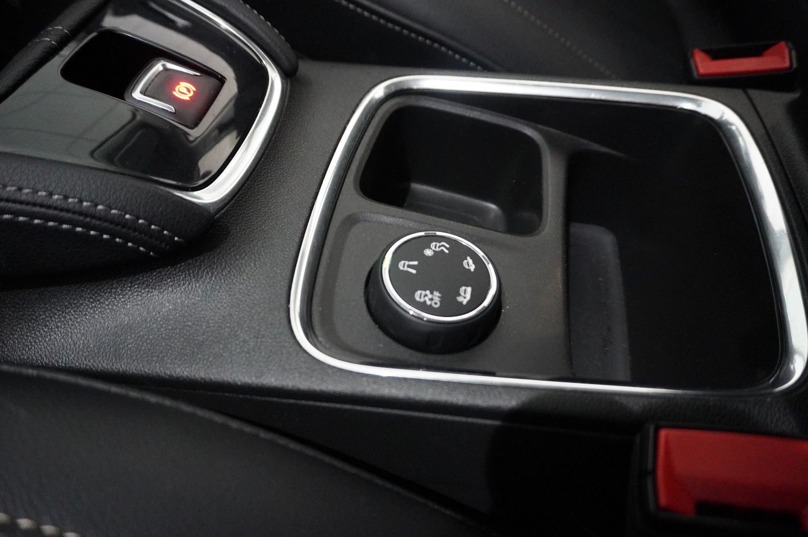 Fahrzeugabbildung Opel Grandland 1.5D ELEGANCE NAVI/LED/KAMERA/SPORT/SH