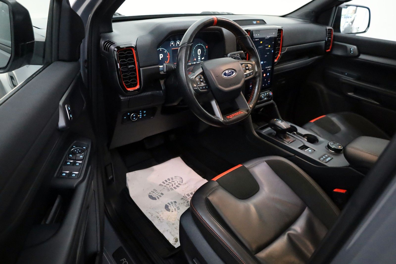 Fahrzeugabbildung Ford Raptor e-4WD,Rollo el,AHK, ATM !! Garantie07/28