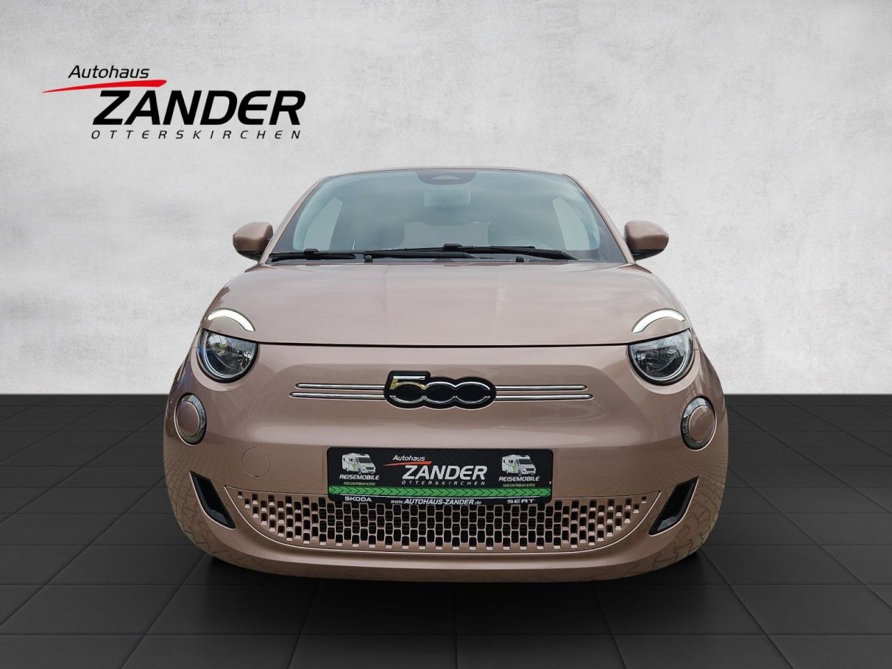 Fahrzeugabbildung Fiat 500e 42kWh Akku - Navi - Bluetooth