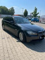 BMW 325i touring 6-Zylinder, M-Paket ab Werk  - BMW 325 in Freiburg