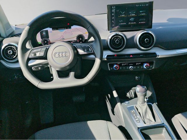 Q2 35 1.5 TFSI advanced S-tronic SHZ AHK LED