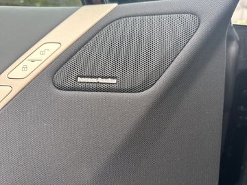 BMW iX xDrive40 Sportpaket Head-Up HK HiFi DAB LED