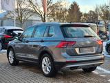 Volkswagen Tiguan 2.0 TDI DSG Highline AHK LED NAVI 3 ZONEN - Behindertengerechte Volkswagen Tiguan