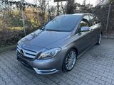 Mercedes-Benz CDI*AUTOMATIK*SPORT*1.HAND*SHZ*NAVI*TÜV*KLIMA* - Mercedes-Benz B 180: Cdi Sport