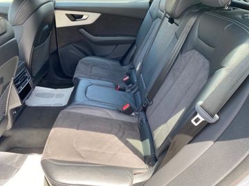 Audi Q8 - 9