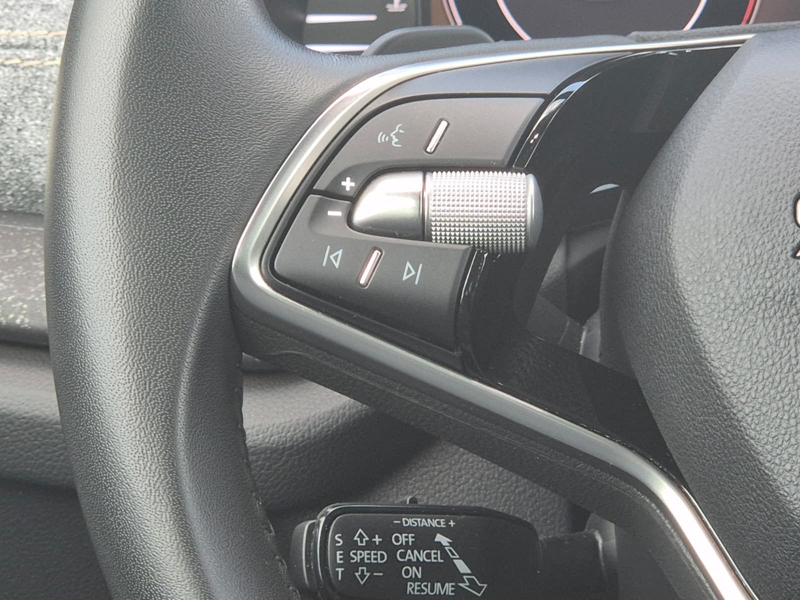 Fahrzeugabbildung SKODA Octavia 1.5 eTSI DSG Selection LED*AHK*5J-Gar.