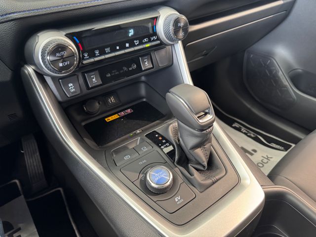 Toyota RAV 4  Style *x*JBL*360°*Sofort*