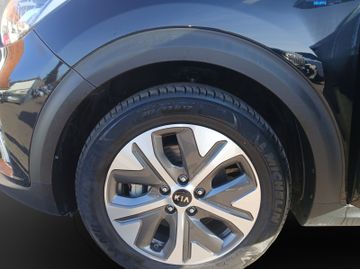 Kia Niro e-Niro Spirit +Navi+LED+Kam.+KeyLess+SHZ+LM