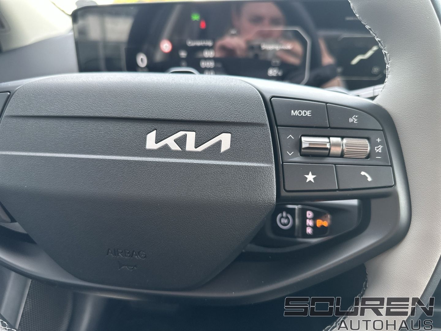 Fahrzeugabbildung Kia EV4 FASTBACK 81 EARTH **ALLE Pakete!!!**