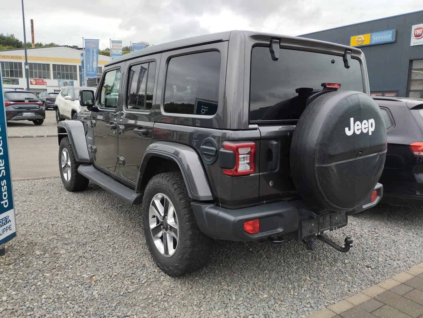 Fahrzeugabbildung Jeep Wrangler 2.2 Unlimited Sahara Faltdach Kamera