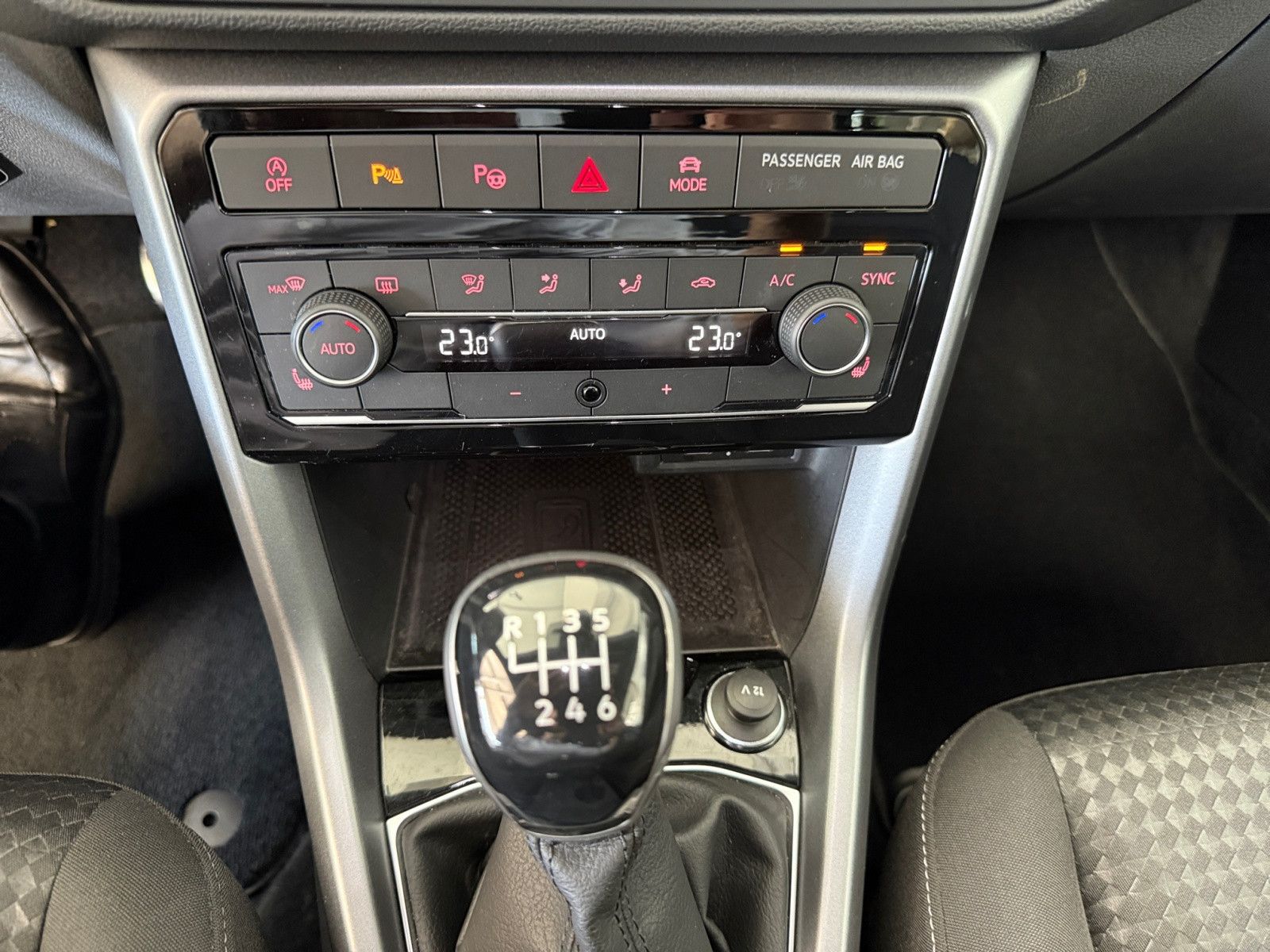 T-Cross ACTIVE 110 PS Navi LED Kamera ACC