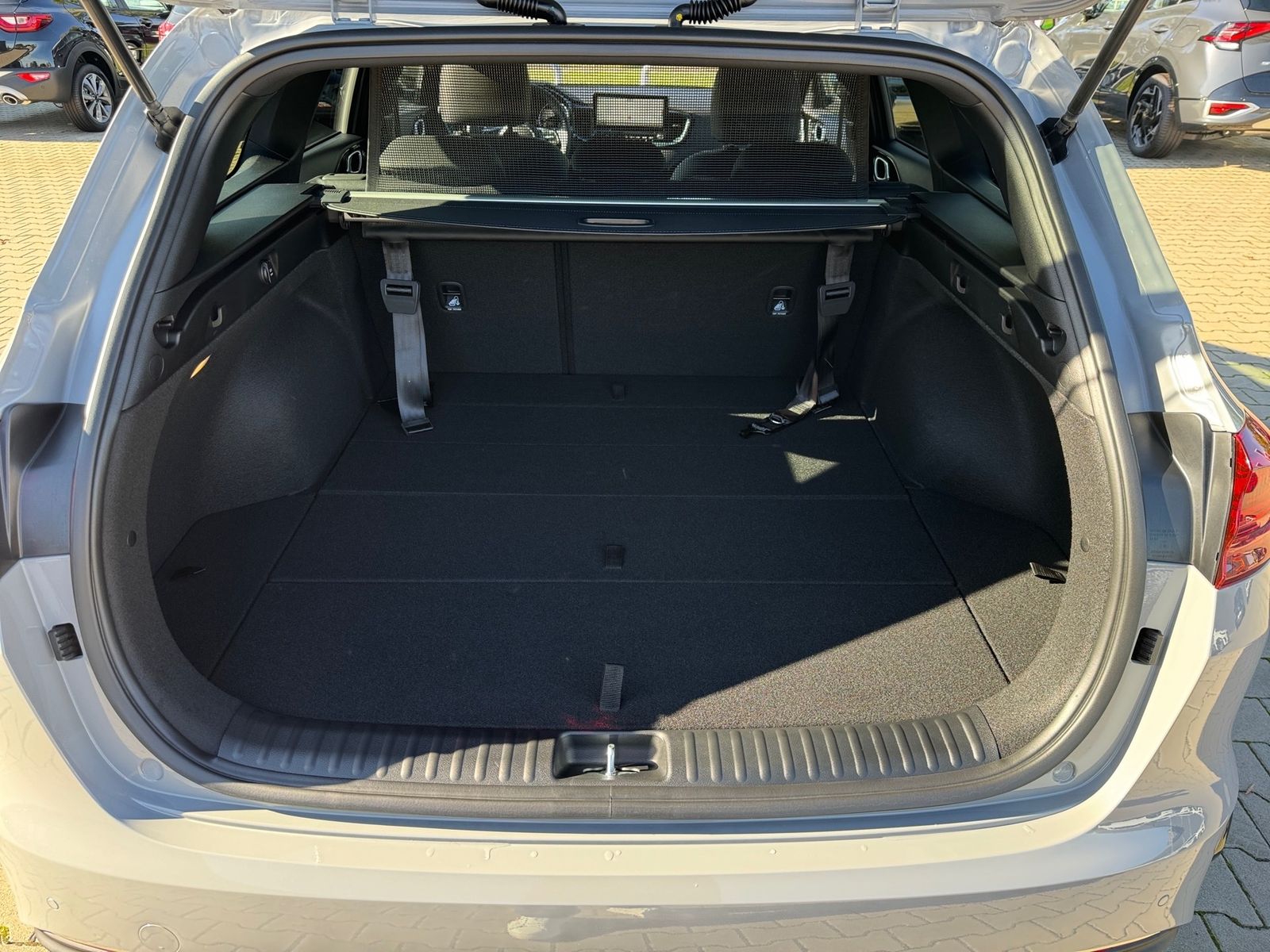 Fahrzeugabbildung Kia CEED_SW 1.0T 48V DCT 100 NIGHTLINE