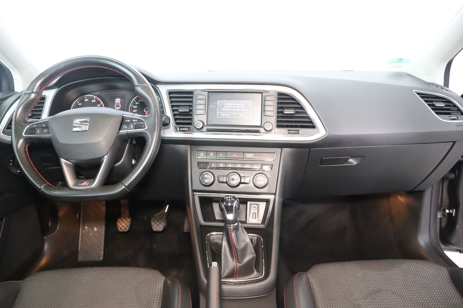 Fahrzeugabbildung SEAT Leon ST 1.4 FR * Navi * LED * HU/AU neu