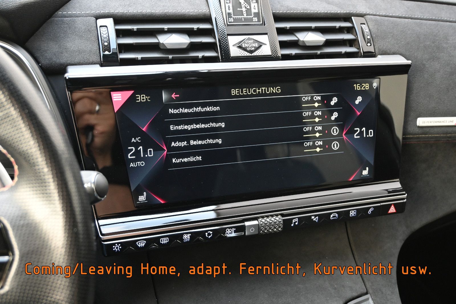 Fahrzeugabbildung DS Automobiles DS7 Crossback PureTech 180 PERF. LINE+ °AHK°PANO