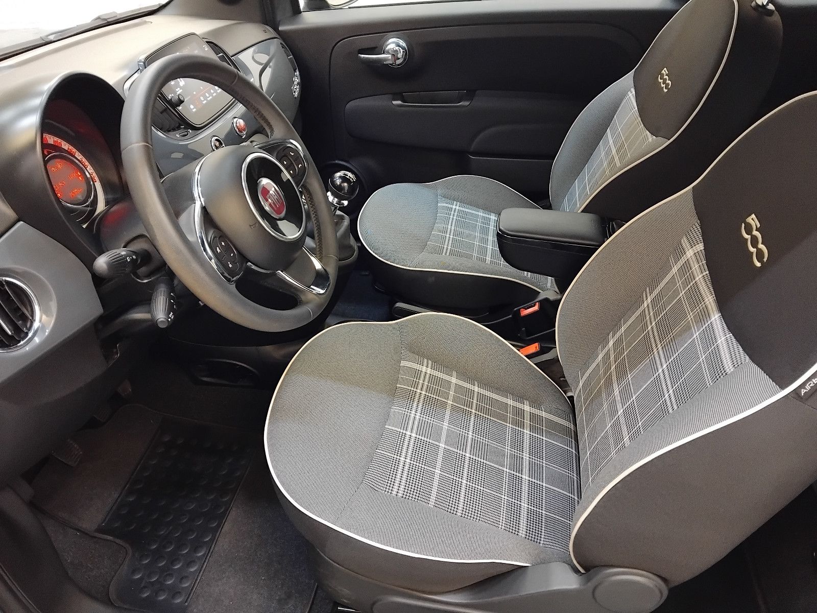 Fiat 500 (04/2021, Benzin)