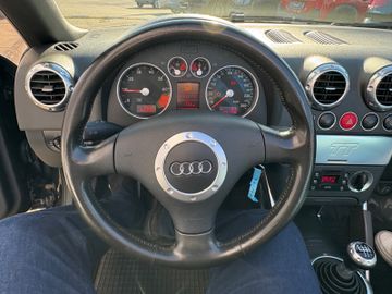 Fahrzeugabbildung Audi TT Roadster 1.8 T Xenon Leder SHZ Klimaaut. uvm.