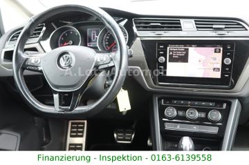 Volkswagen Touran - 12