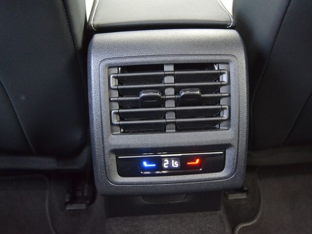 Golf VIII 1.5 eTSI DSG Energy AHK/PLUS-PAKET/LED