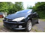 Peugeot 206 CC 1.6 PLATINUM 110 1. Hd *Wiederverkäuferan - Peugeot 206 mit Benzin-Antrieb: Cabrio, 1.6