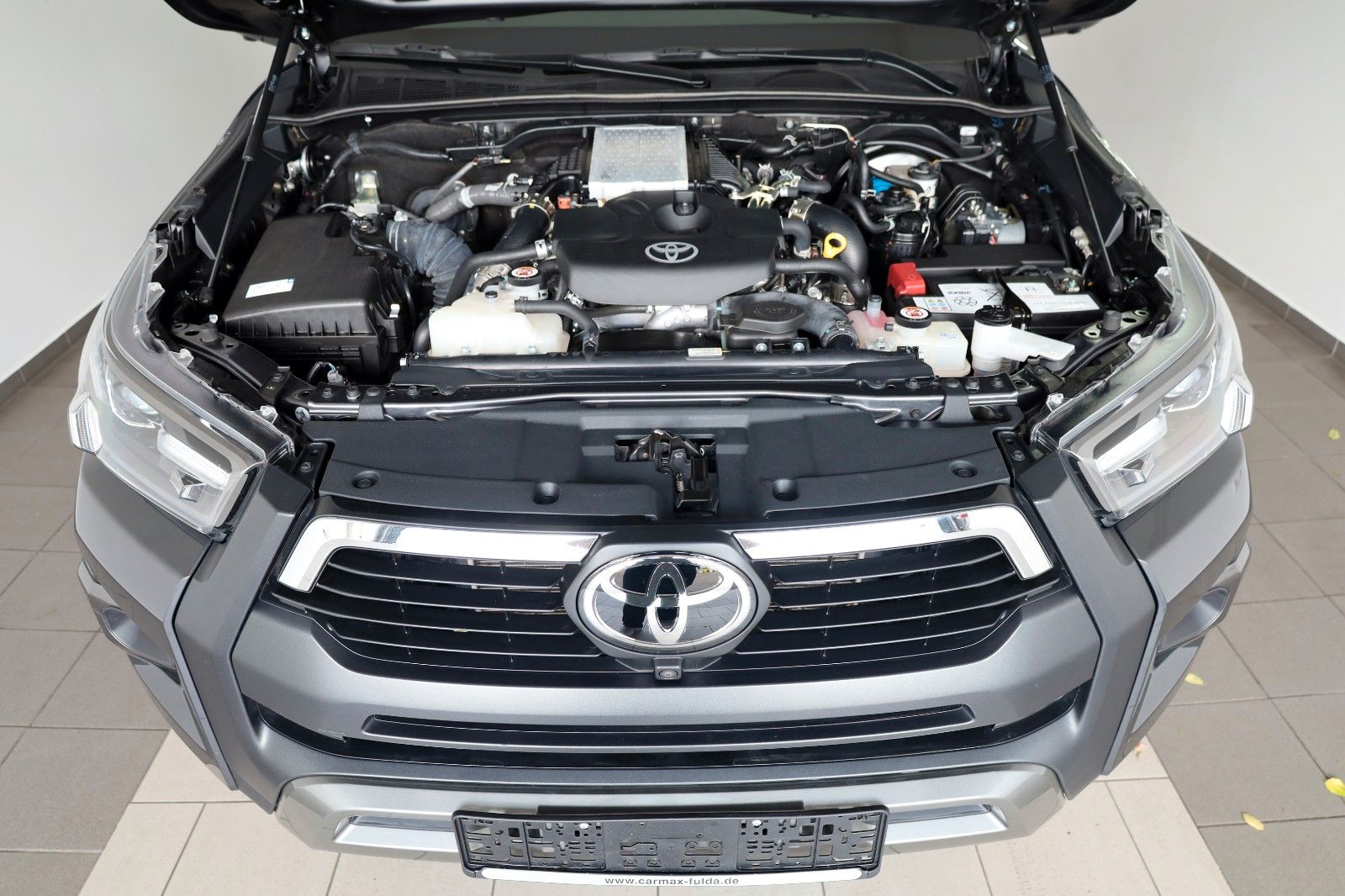 Fahrzeugabbildung Toyota Hilux 2.8 D-4D Invincible,Leder,ACC,Rollo,AHK