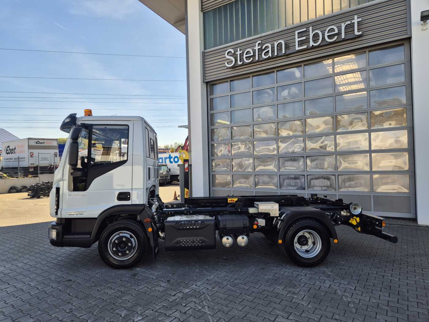 Fahrzeugabbildung Iveco Eurocargo ML80E21K 4x2 Hyva 05-32-K-DIN-BF 2xAHK