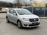 Dacia Sandero II Laureate TCE 90 Klima Navi Tüv Neu - silberne Dacia Sandero