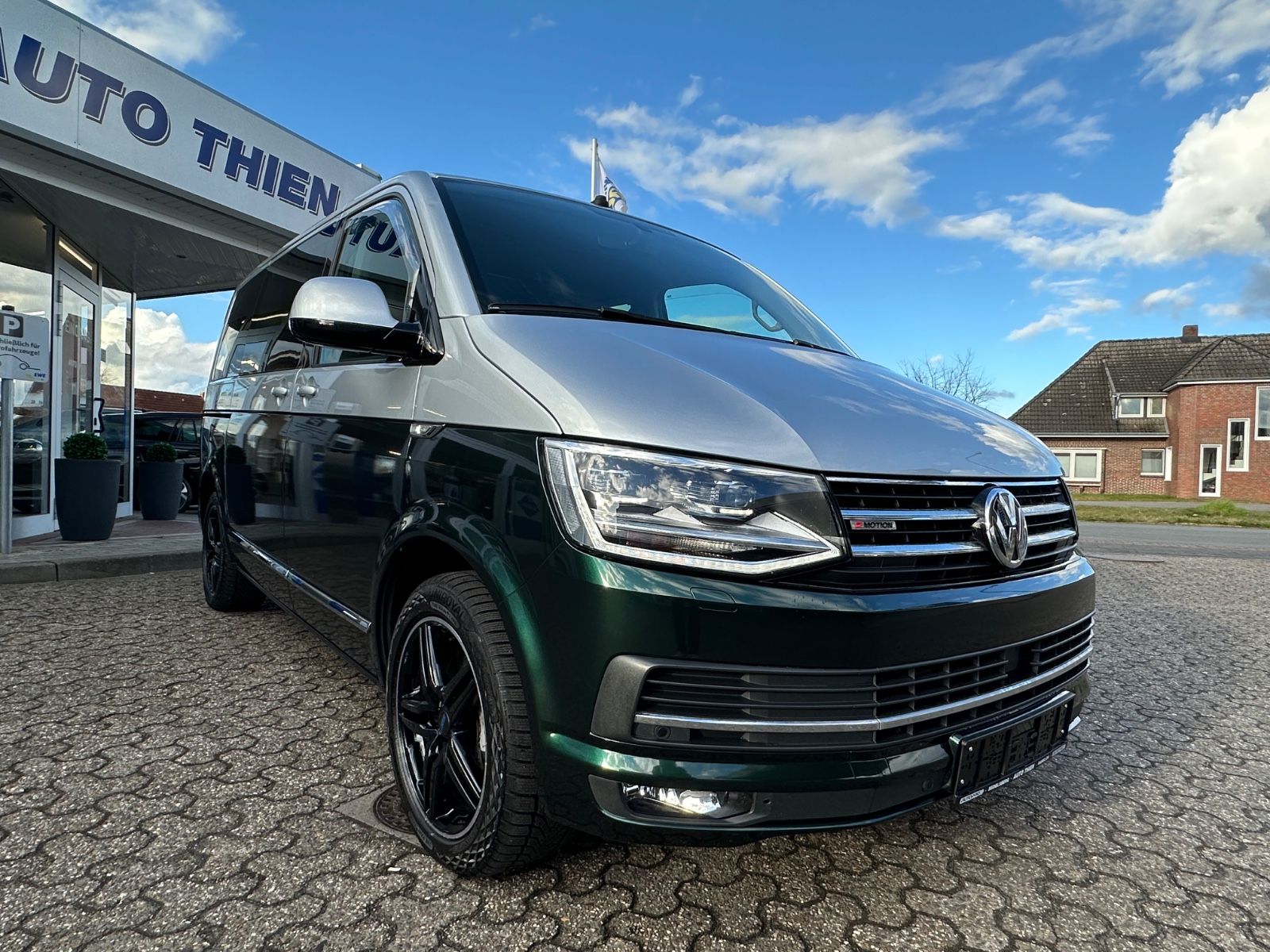 Fahrzeugabbildung Volkswagen T6 Multivan 2.0 TDI 4M Highline Standhzg/AHK/LED