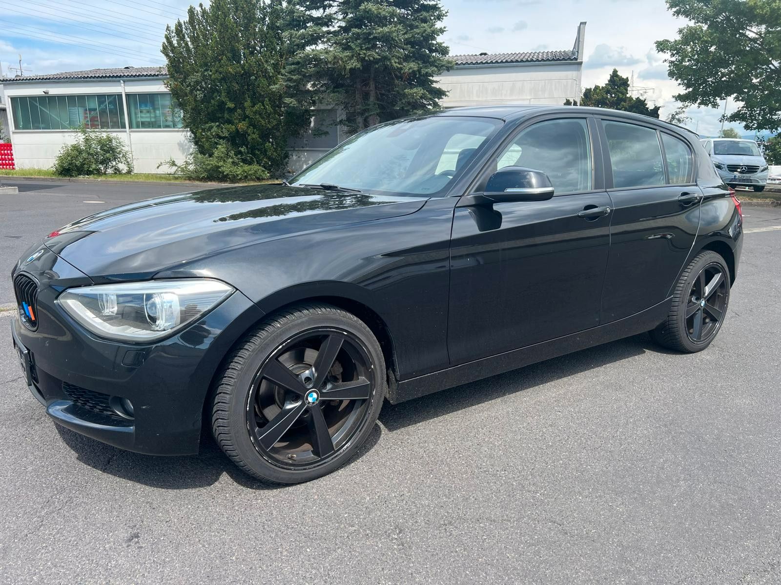 BMW BMW 120d*AUT*LANE*NAVI*DCC