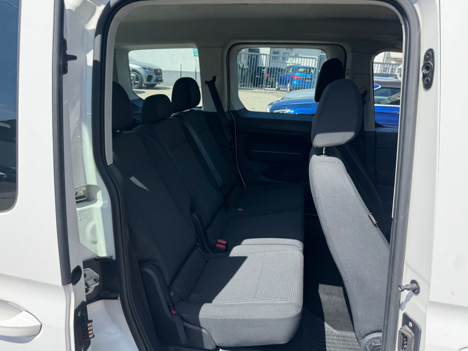 Fahrzeugabbildung Volkswagen Caddy BLUETOOTH/AUTO-HOLD/ACC/TEMPOMAT/