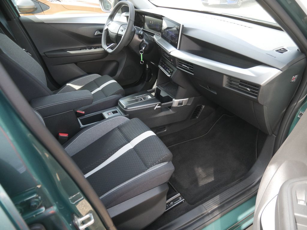 Fahrzeugabbildung Opel Frontera 1.2 Edition PDC SHZ KAMERA NAVI LED