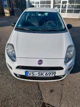 Fiat Punto Young  EZ 2015  Sommer- & Win... - Fiat Punto YOUNG mit Benzin-Antrieb