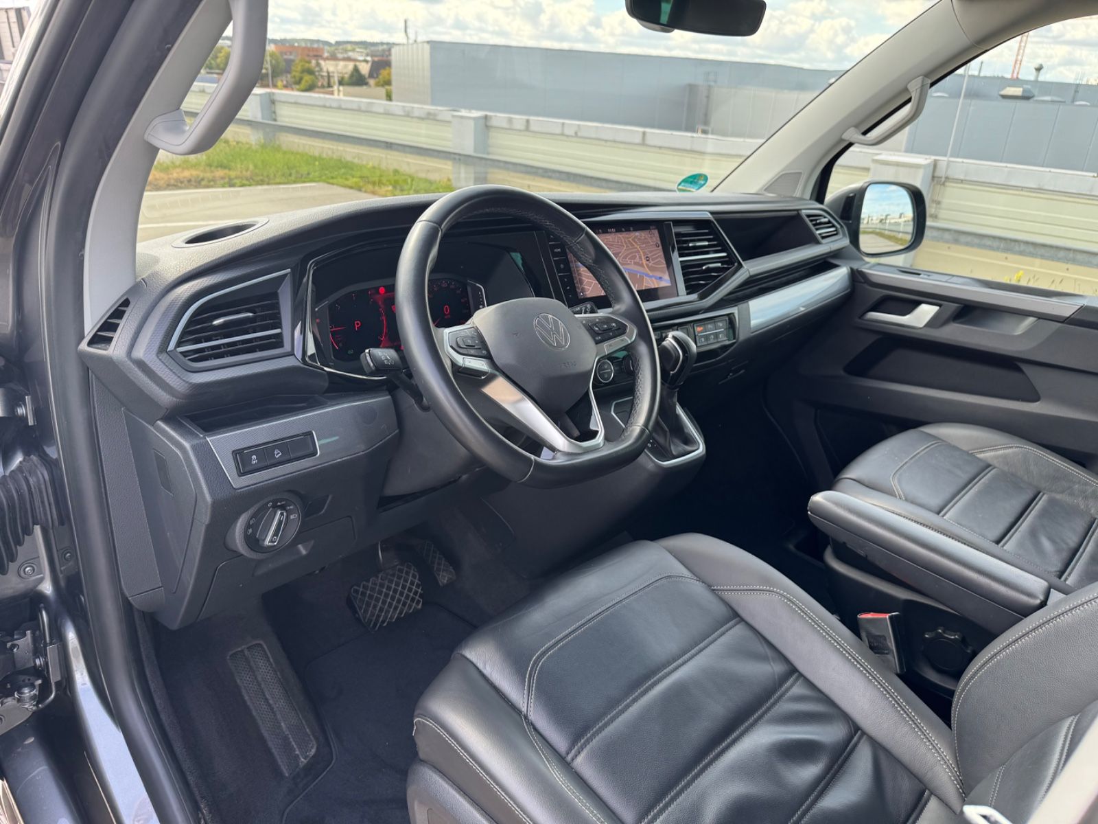 Volkswagen T6.1 Multivan 4M DSG 7-STZE VIRTU NAVI LED LEDER foto 13