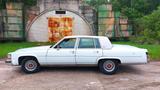 Cadillac Fleetwood Brougham d'Elegance  - Cadillac Fleetwood mit Benzin-Antrieb