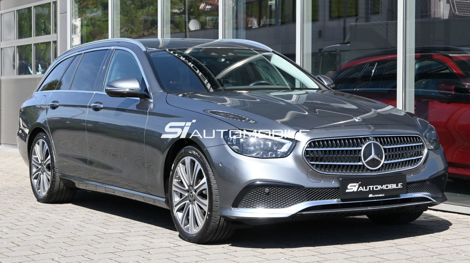 Fahrzeugabbildung Mercedes-Benz E 400 d 4M. T °ACC°AHK°AIRMATIC°MEMO°STHZG°360°
