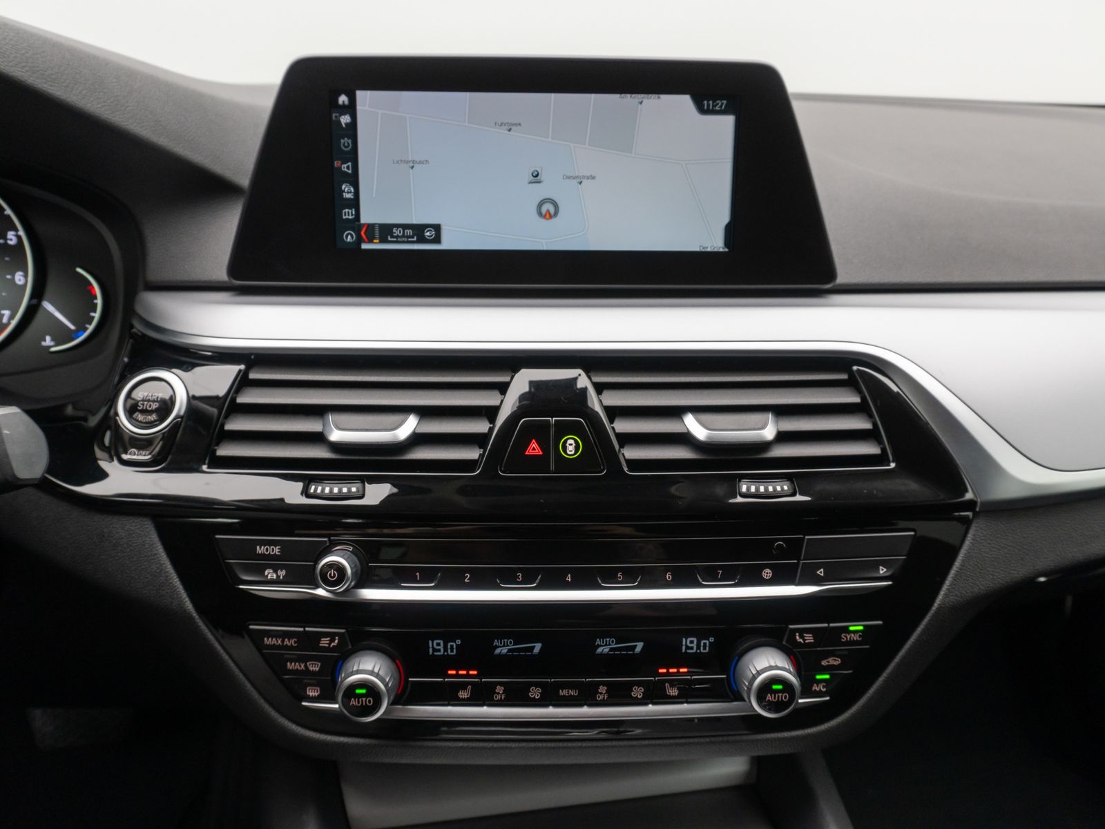 Fahrzeugabbildung BMW 520i Alarm Kamera CockpitPlus ParkAs Geschwindig