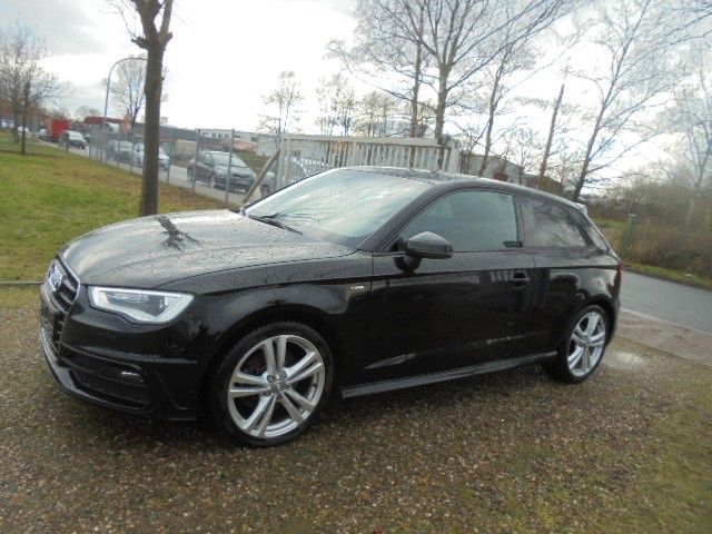 Audi A3 S line Sportpaket Aut. LEDER+NAVI+XENON